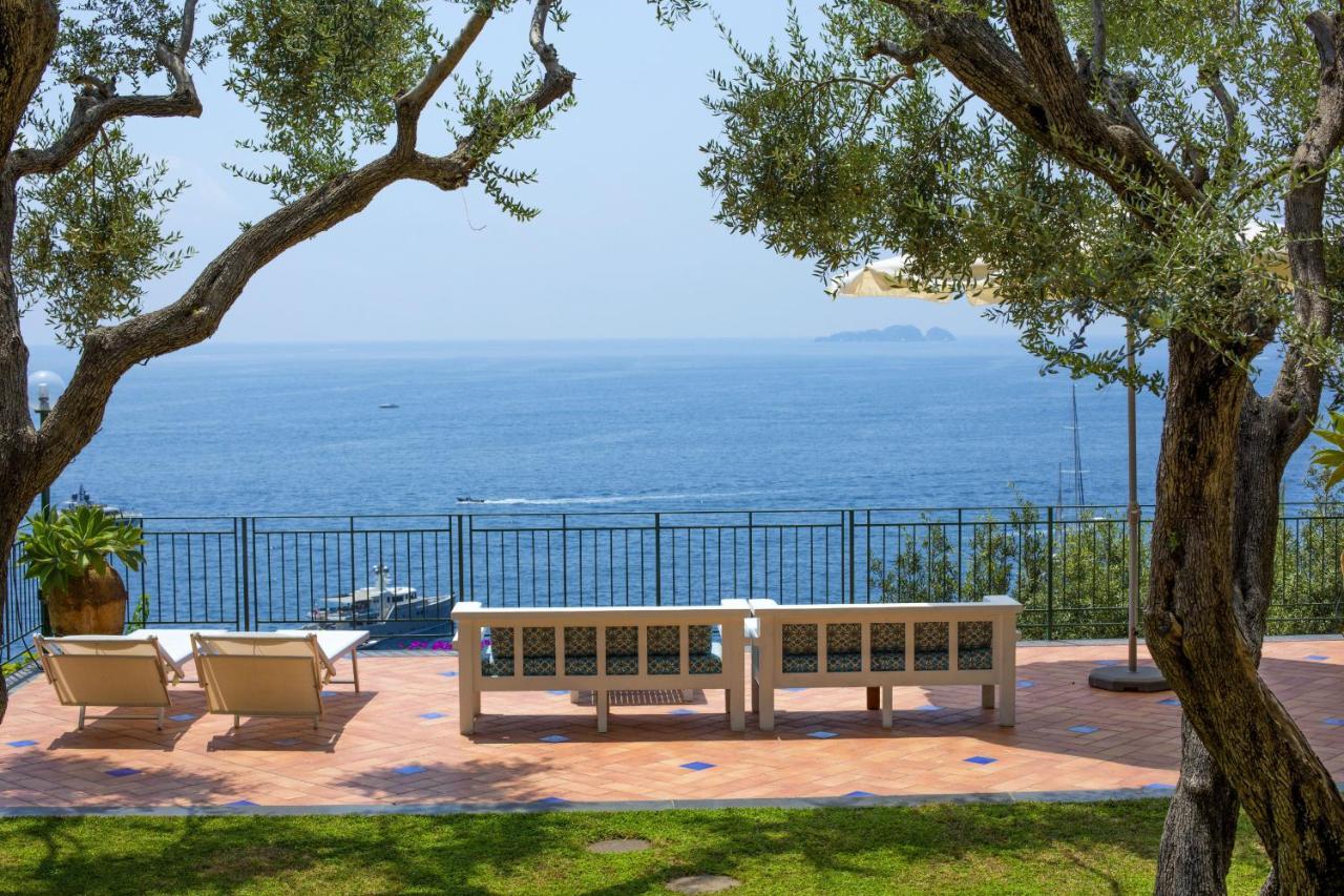 - Lo Scoglio Villa *